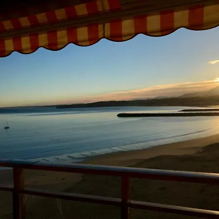 Vistas Increibles, En La Playa De
